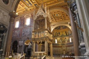 photo du ciborium, abside, saint-jean-du-latran