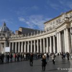 Foto delle colonnate della Piazza San Pietro di Roma