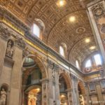 Foto della navata della basilica di San Pietro in Vaticano