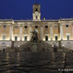 La Place du Capitole en soirée à Rome