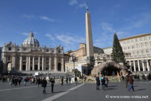 Place Saint-Pierre au Vatican : vue générale