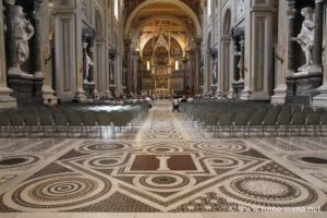 Photo de l'intérieur de la basilique de Saint-Jean du Latran