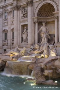 Foto della Fontana di Trevi, roccia e statue