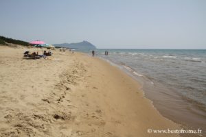 photo de la plage de la bufalara à sabaudia