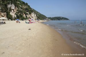 photo de la plage des 300 gradini à Gaète