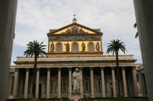 Façade et quadriportique de la Basilique Saint-Paul