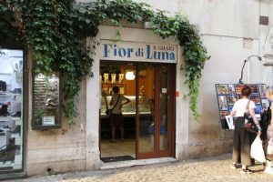 Fior di Luna, Roma