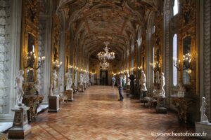 Palazzo Doria-Pamphilj: Hall of Mirrors