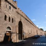 Le Passetto à Rome, murs du Borgo