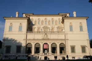 La galerie Borghese à Rome : vue du palais