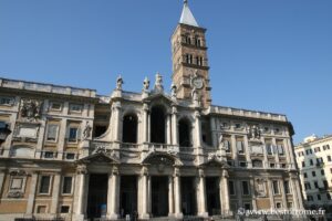Basilique Saint-Marie Majeure à Rome : vue d'ensemble extérieure