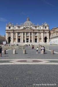 Fassade des Petersdoms