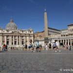 Vue de la Place Saint-Pierre à Rome, Vatican
