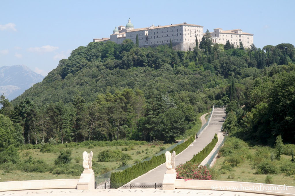 Photo of the abbey of Montecassino from the Polish cemetery