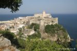 Vue sur Gaète, la côte et ses chateaux
