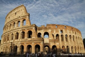 Vue générale du Colisée à Rome