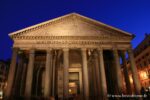 Facciata, portico del Pantheon di Roma