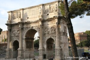 Arco di Costantino a Roma presso il Colosseo