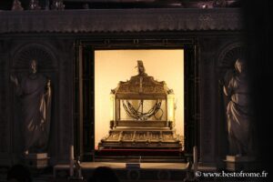 Ketten des Heiligen Petrus, San Pietro in Vincoli, Rom