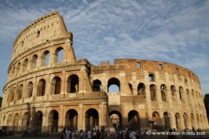 Vue générale du Colisée à Rome