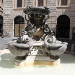 Foto della Fontana della Tartarughe Piazza Mattei a Roma