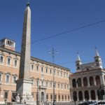Place de la Basilique Saint-Jean du Latran avec l'obélisque à Rome