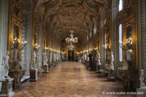 Palais Doria-Pamphilj : galerie des glaces