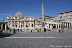 Photo of Saint Peter's square in Rome